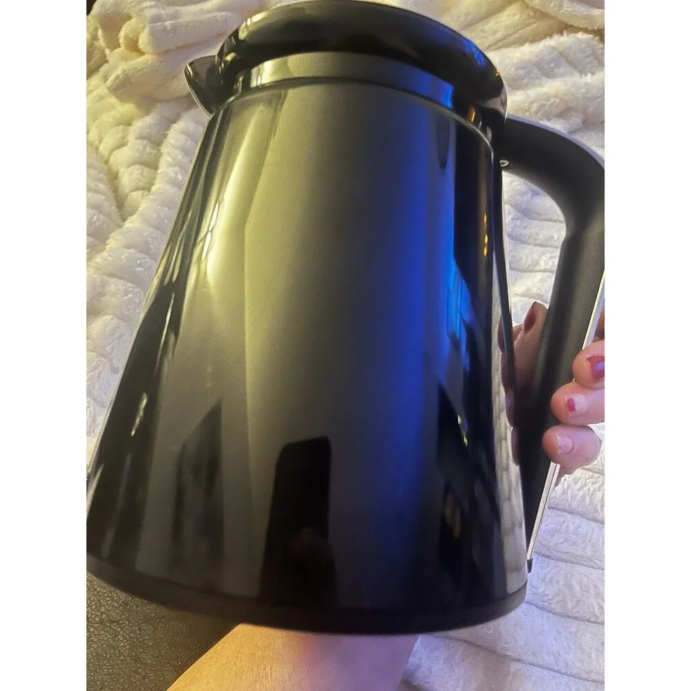 Keurig 2.0 Replacement Carafe Black and Chrome Coffee Pot and Lid 4 Cup